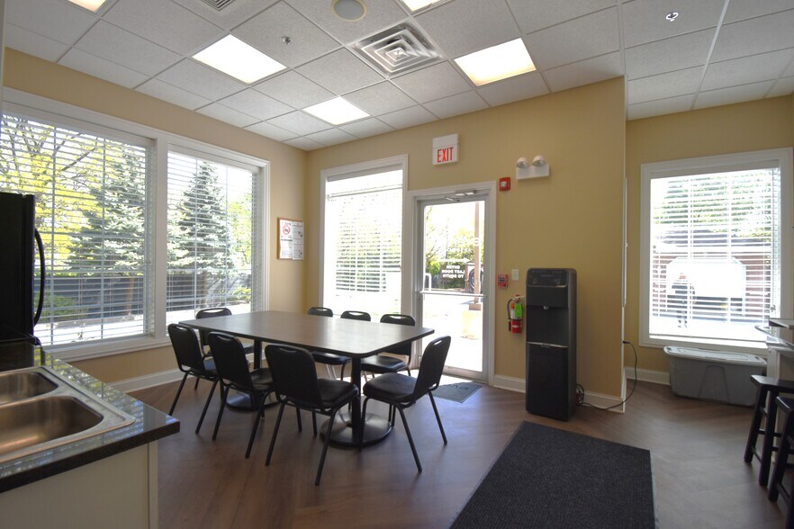 More Photos Of 219 White St, Frankfort Office Residential For Sale