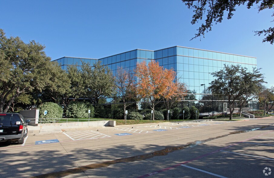 More Photos Of 14875 Landmark Blvd, Addison Office For Sale
