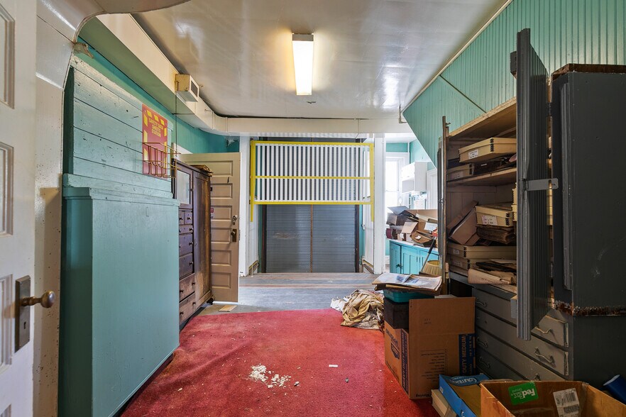 More Photos Of 2500 E Marshall St, Richmond Office For Lease