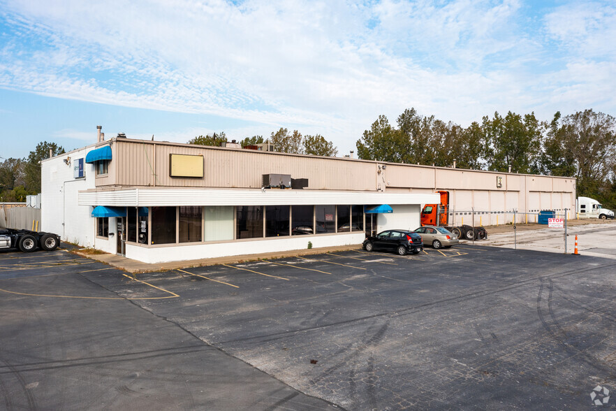 Primary Photo Of 1125 E Alexis Rd, Toledo Truck Terminal For Sale