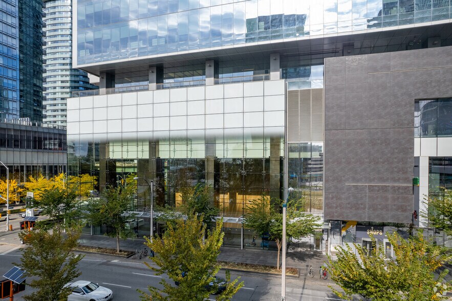 More Photos Of 1 York St, Toronto Storefront For Lease