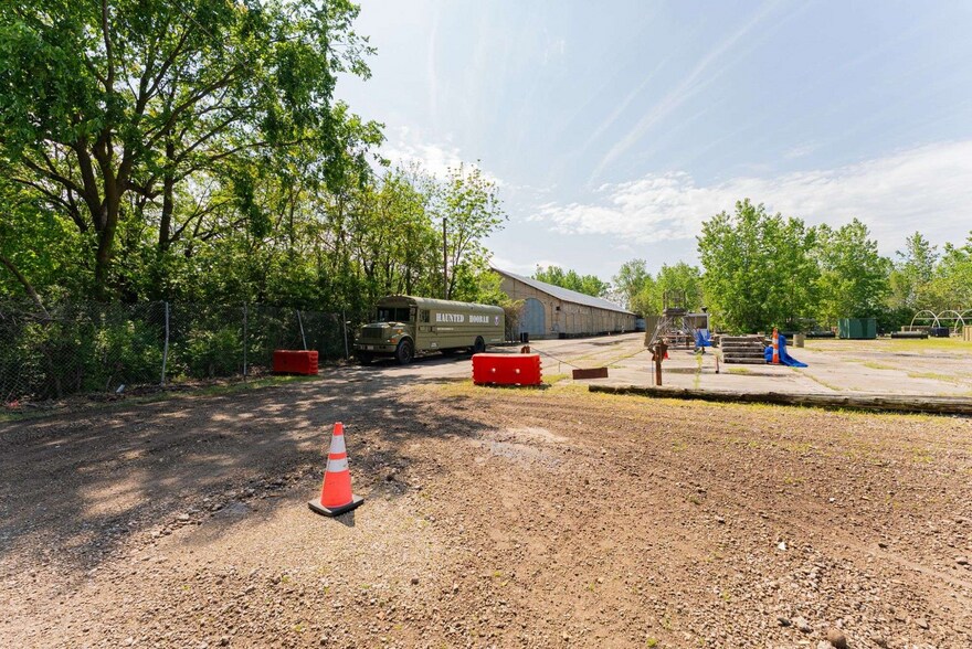 More Photos Of 311 Rose Ave, Marion Warehouse For Sale