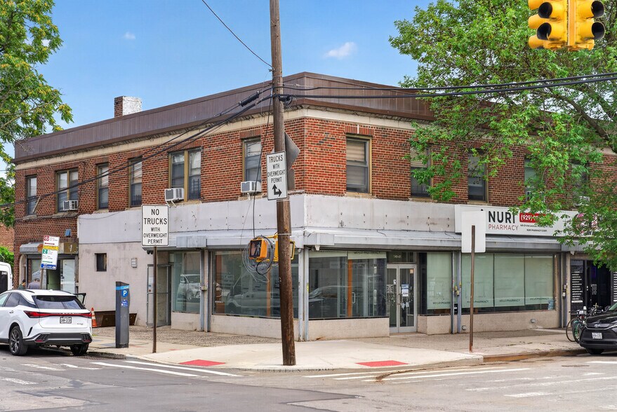 More Photos Of 14901 41st Ave, Flushing Storefront Retail Residential For Lease
