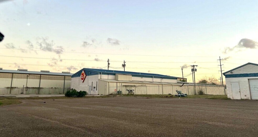More Photos Of 2041 Amistad Dr, San Benito Warehouse For Sale