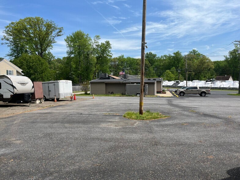 More Photos Of 800 Bowleys Quarters Rd, Middle River Bar For Sale