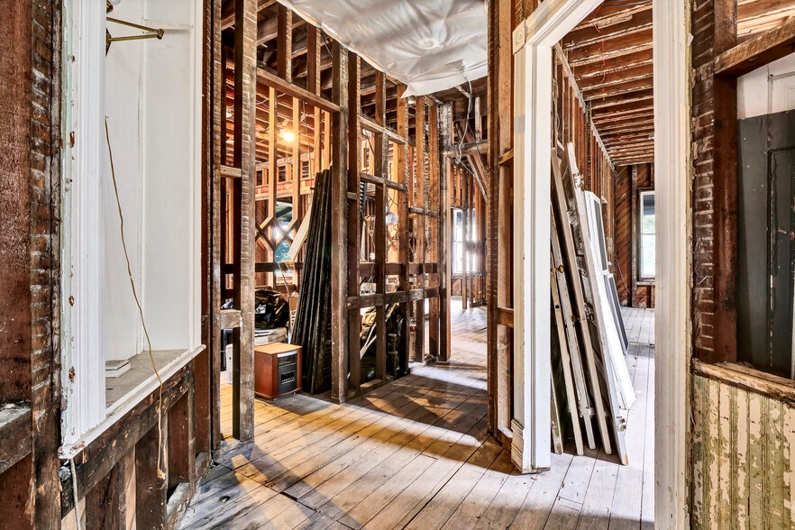 More Photos Of 708 Market St, Wilmington Apartments For Sale