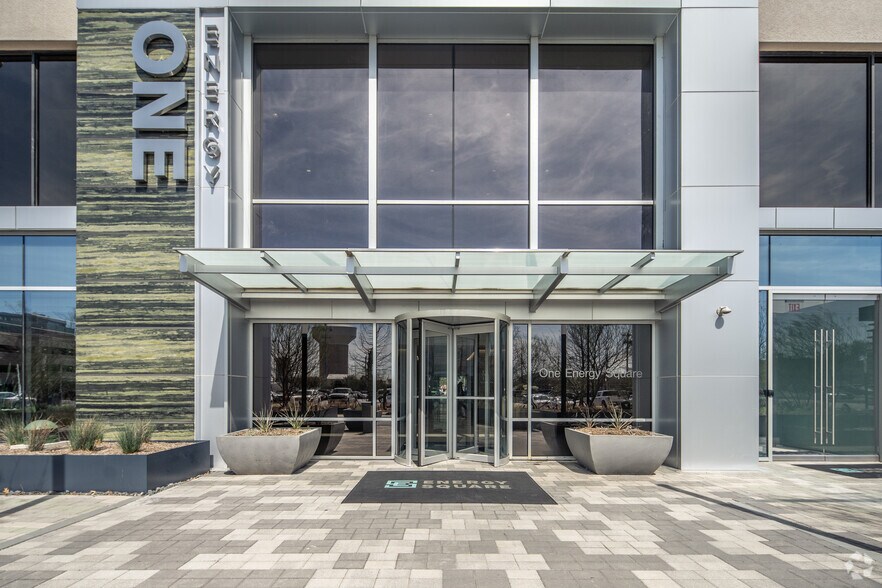 More Photos Of 6688 N Central Expy, Dallas Unknown For Lease