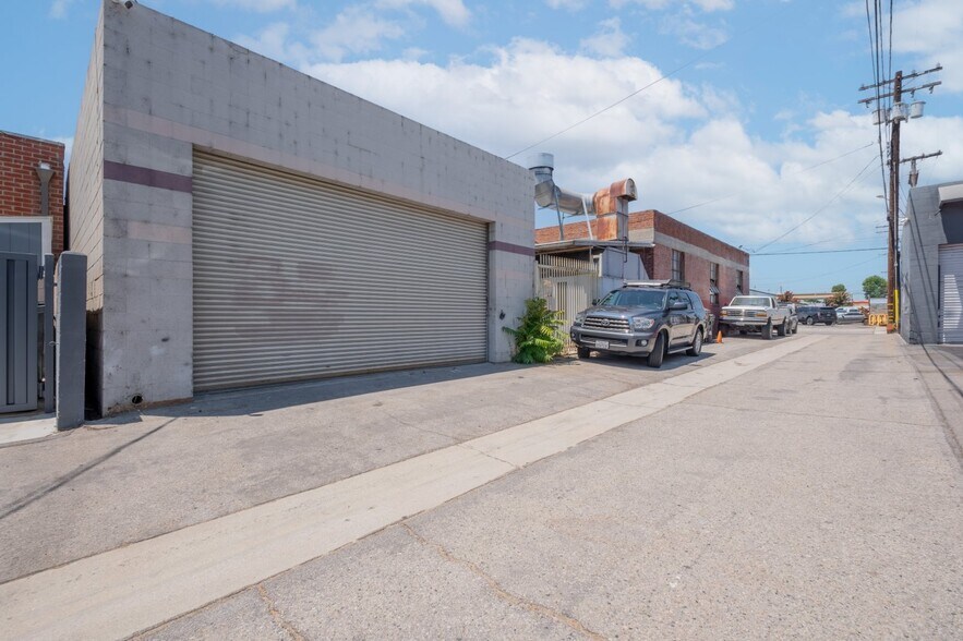 More Photos Of 1104 S Victory Blvd, Burbank Auto Repair For Sale