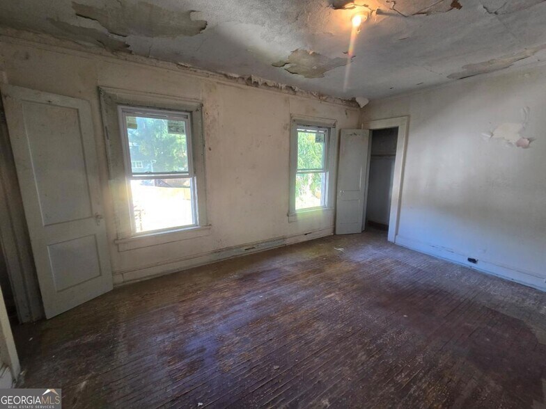 More Photos Of 1478 Beecher St, Atlanta Apartments For Sale