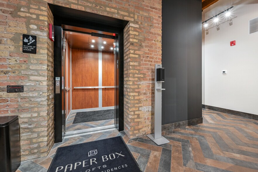 More Photos Of 153 W Ohio St, Chicago Apartments For Sale