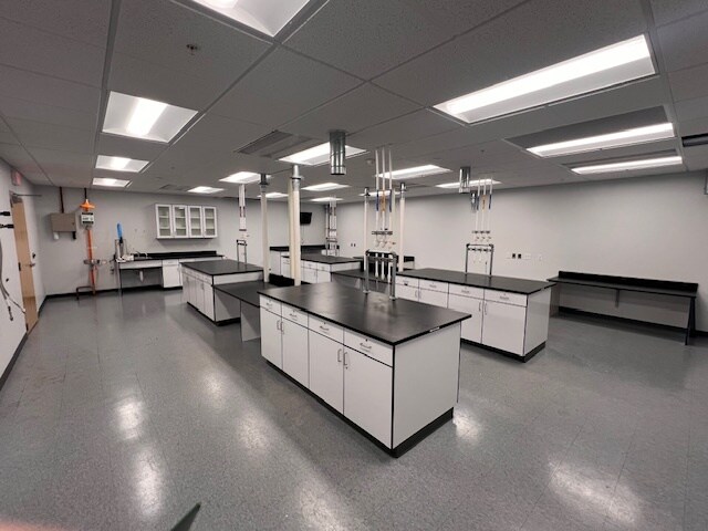 More Photos Of 61 Brown Rd, Ithaca Office For Lease