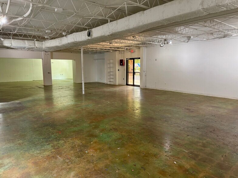 More Photos Of 7929 NE 1st Ave, Miami General Retail For Lease