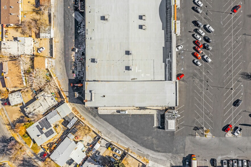 More Photos Of 1101-1111 W Avenue I, Lancaster Unknown For Lease