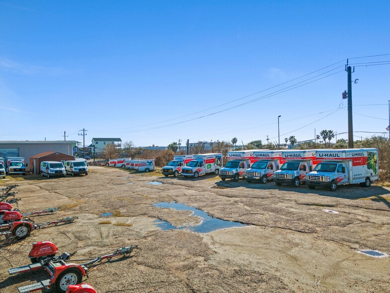 More Photos Of 8428 Teichman Rd, Galveston Showroom For Sale