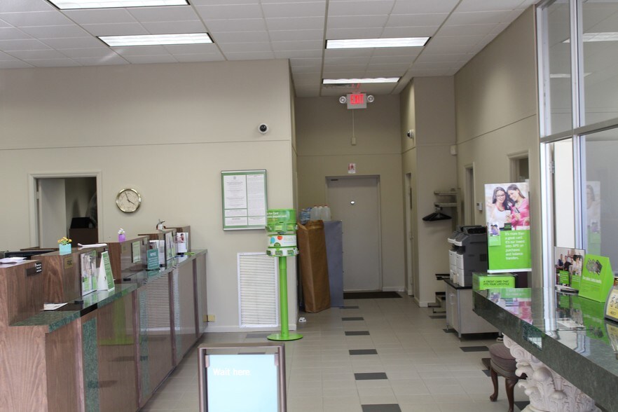 More Photos Of 124 S Main St, Ridgely Bank For Sale