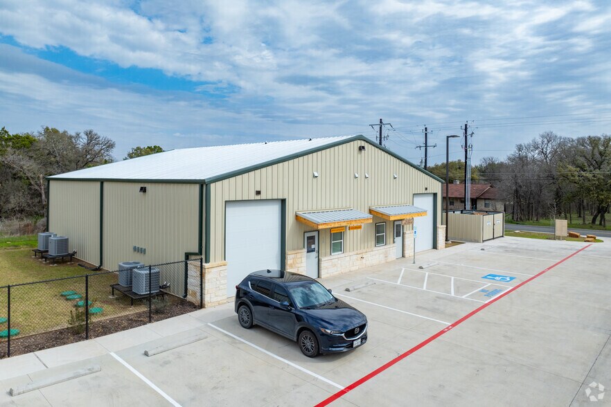 Primary Photo Of 12700 Lowden Ln, Manchaca Flex For Lease