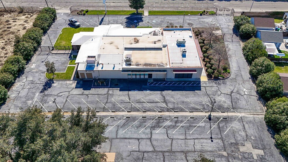 More Photos Of 971 E Broadway Ave, Atwater Office For Lease