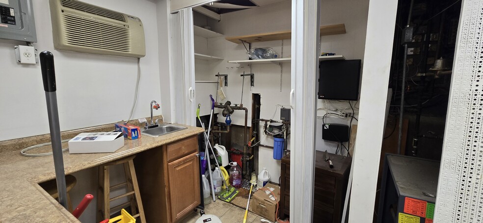 More Photos Of 3232 Francis Lewis Blvd, Flushing General Retail For Lease