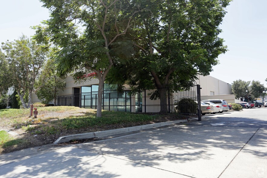 Primary Photo Of 10880 Mulberry Ave, Fontana Warehouse For Lease