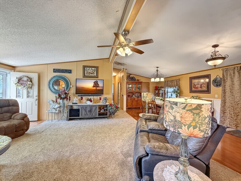 More Photos Of 5955 Sawmill Mesa Rd, Delta Specialty For Sale