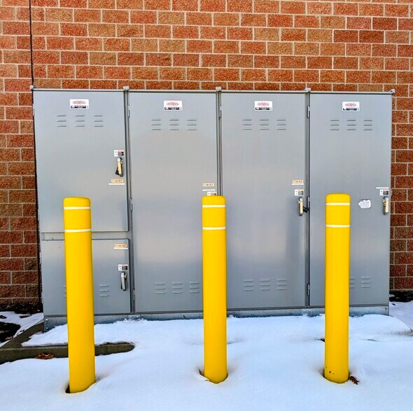 More Photos Of 41128-41496 Ann Arbor Rd E, Plymouth Storefront For Lease