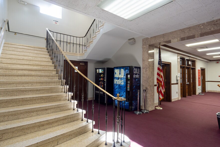 More Photos Of 2100 Middle Country Rd, Centereach Office For Lease