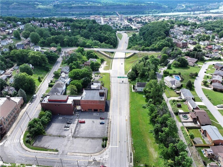 More Photos Of 1439 Sunset Blvd, Steubenville Light Manufacturing For Sale