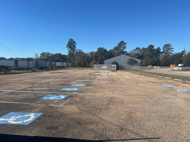 More Photos Of 14017 Huffmeister Rd, Cypress Religious Facility For Lease