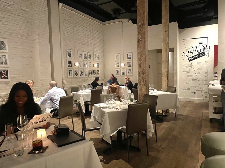 More Photos Of 361 Greenwich St, New York Apartments For Lease