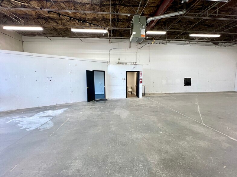 More Photos Of 6340 W 56th Ave, Arvada Warehouse For Lease