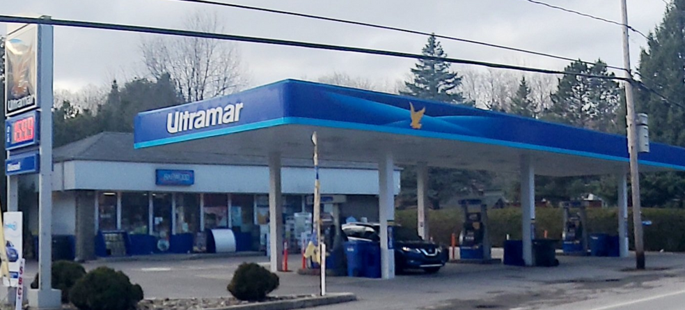 Primary Photo Of 3620 Rte Harwood, Vaudreuil-dorion Service Station For Sale