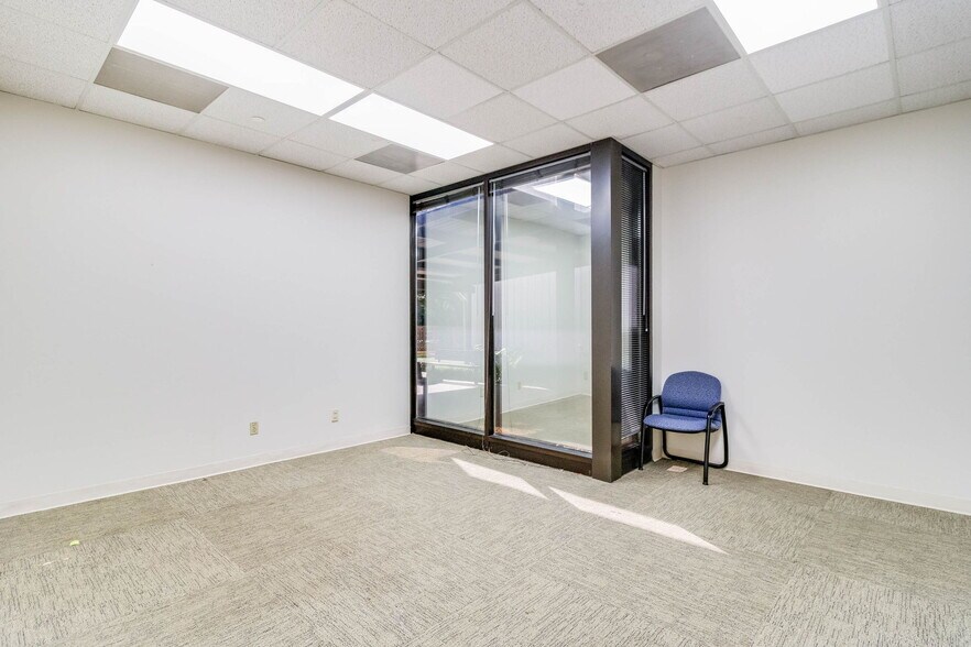 More Photos Of 200 Galbert Rd, Lafayette Office For Lease