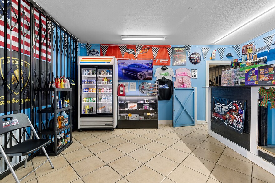 More Photos Of 2000-2010 W Lincoln Ave, Anaheim Freestanding For Sale