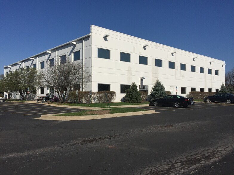 More Photos Of 1901 South St, Elgin Research And Development For Lease