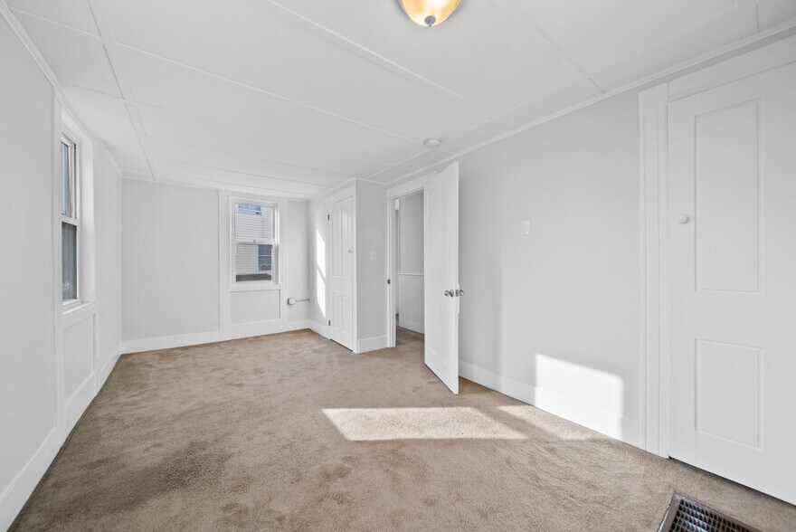 More Photos Of 210 Main St, Somersworth Apartments For Sale