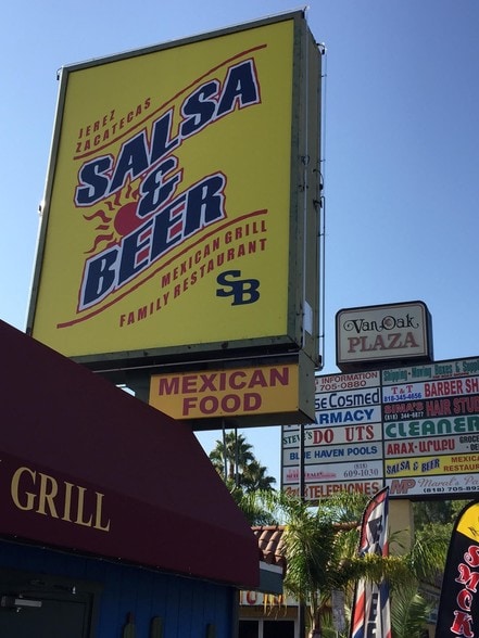 More Photos Of 6732-6754 White Oak Ave, Van Nuys Unknown For Lease
