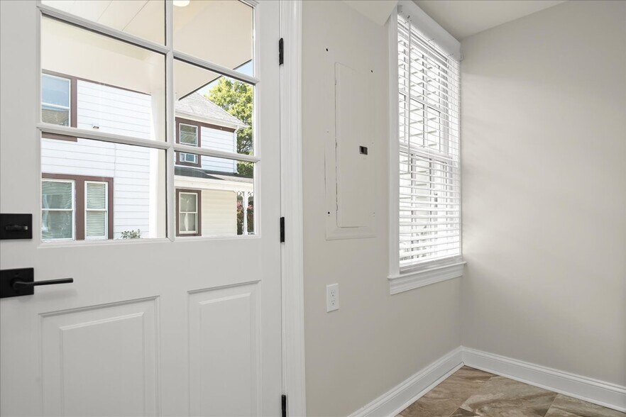 More Photos Of 140 S Washington St, Easton Multifamily For Sale