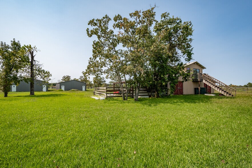 More Photos Of 21224 FM 2100 Rd, Crosby Warehouse For Sale