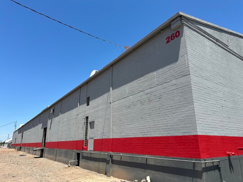 More Photos Of 260 S Hibbert St, Mesa Warehouse For Lease