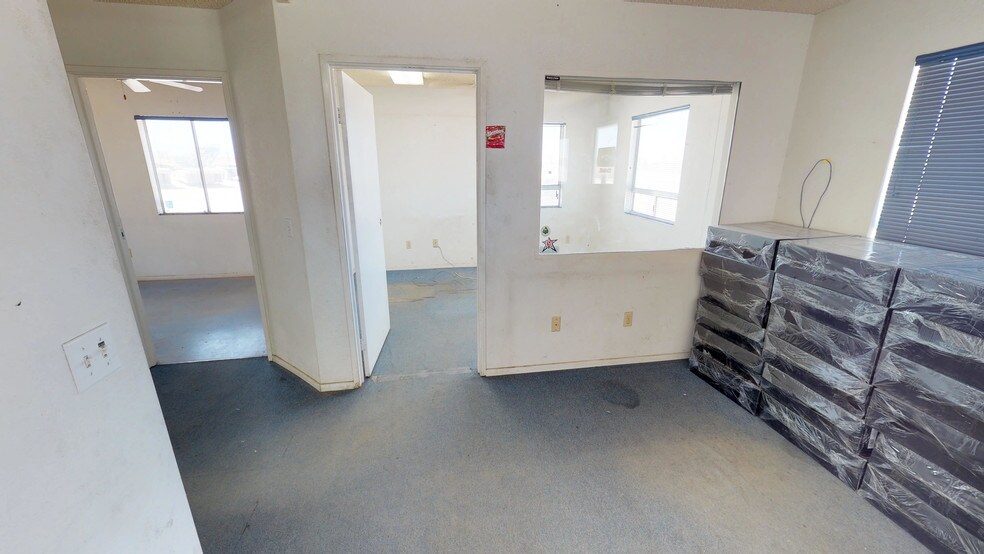 More Photos Of 9253 Cassia Rd, Adelanto Warehouse For Lease