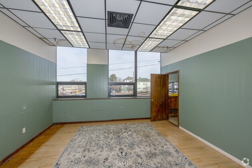 More Photos Of 735 Allens Ave, Providence Industrial For Lease