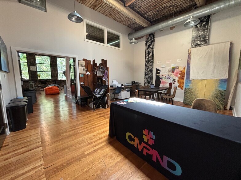 More Photos Of 231 W 4th St, Winston-Salem Office For Lease