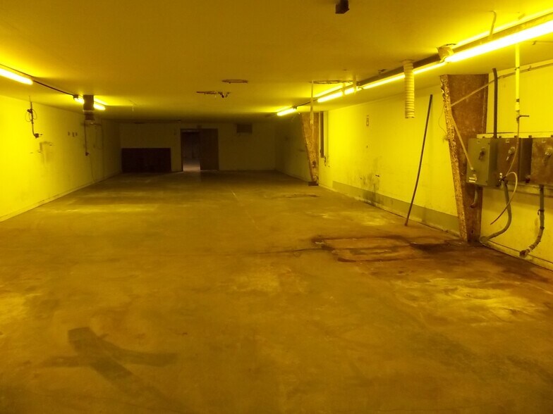 More Photos Of 1250 Tank Street, Neodesha Industrial For Sale