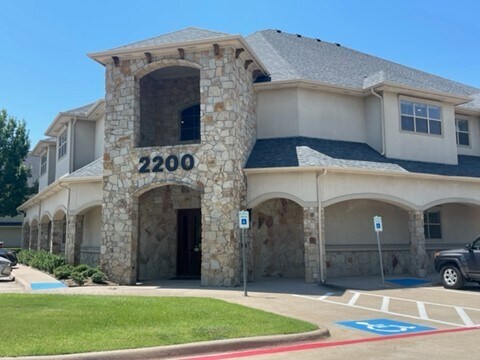 Primary Photo Of 2200 Pool Rd, Grapevine Office For Lease