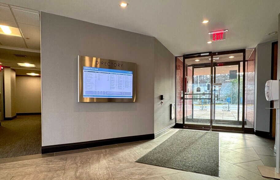 More Photos Of 310 E Shore Rd, Great Neck Medical For Lease