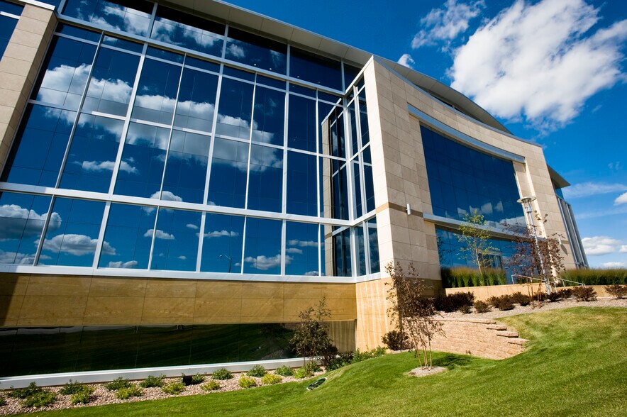 More Photos Of 1302 Deming Way, Madison Office For Lease