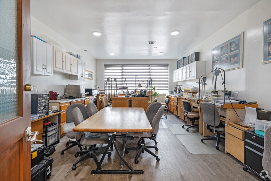 More Photos Of 4109-4117 W Pico Blvd, Los Angeles Office For Sale