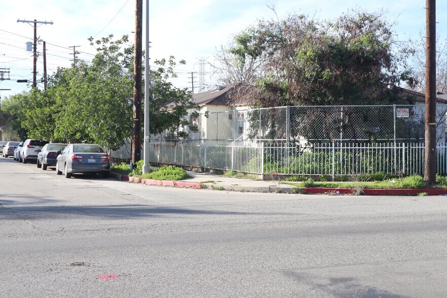 More Photos Of 11405 Archwood St, North Hollywood Apartments For Sale