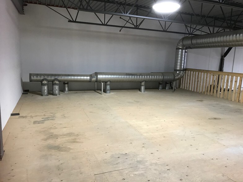 More Photos Of 4950 106th Ave SE, Calgary Warehouse For Lease