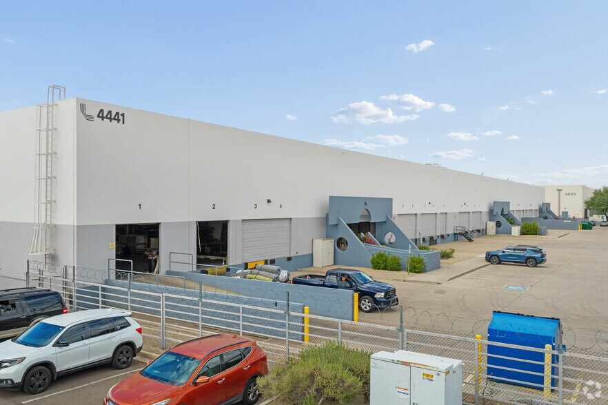 More Photos Of 4441 W Polk St, Phoenix Manufacturing For Lease